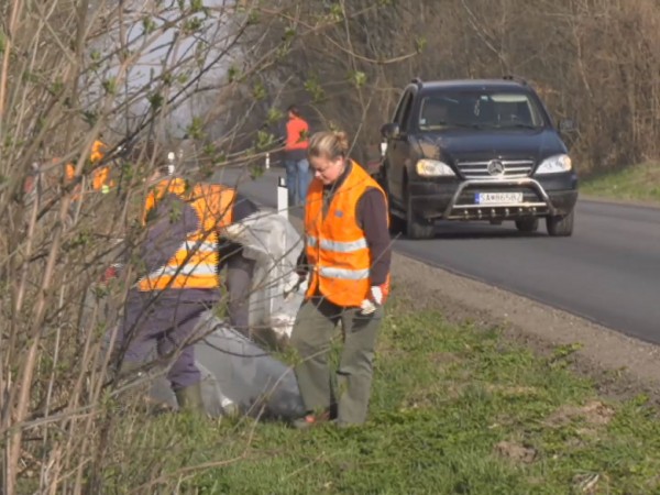 Počas Obecného Dňa Zeme sa vyzbieralo množstvo odpadu