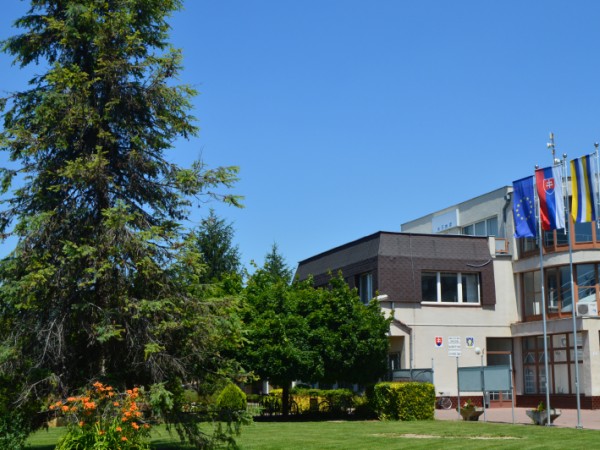 Zmena úradných hodín dňa 21.06.2018