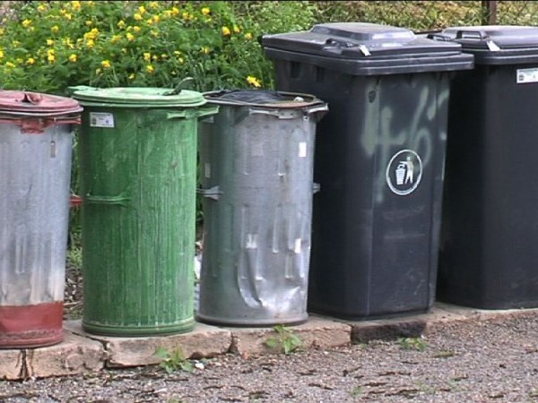 Nálepky na smetné nádoby