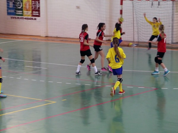 HK Junior Močenok - ŠKP Topoľčany   8. 12. 2018