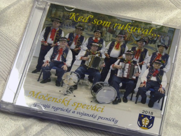 Močenskí speváci vydali nové CD