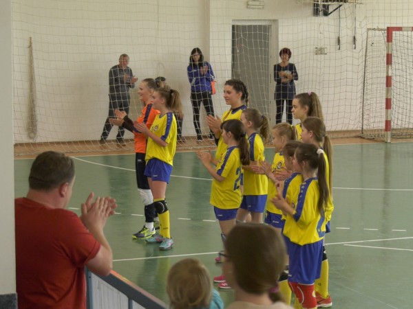 hádzaná - mladšie žiačky - HK Junior Močenok - Handball Zlatná na Ostrove