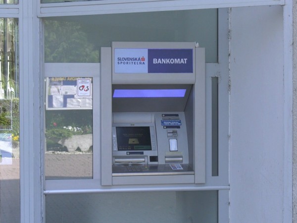 Slovenská sporiteľňa ruší bankomat v Močenku