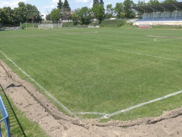 Zavlažovanie ihriska FK