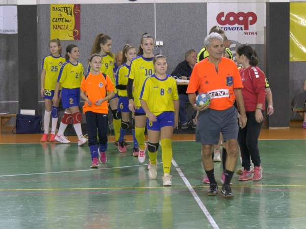 Hádzaná-žiačky HK Junior Močenok - ŠŠK CVČ Nesvady Imeľ