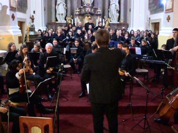 Adventný koncert