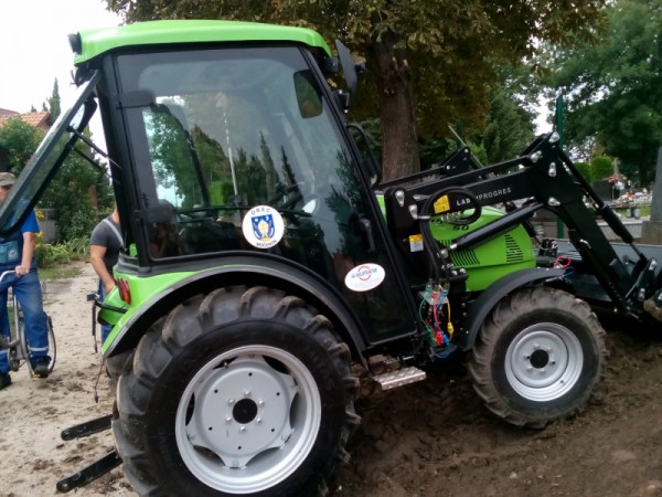 Nový malotraktor v obci vďaka dotácii z Environmentálneho fondu