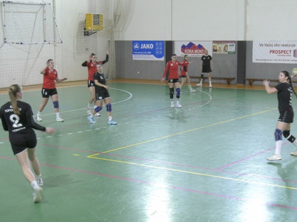 HK Junior Močenok - ŠKP Topoľčany