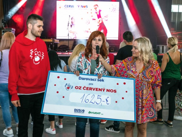 Dusláci podporili Červený nos