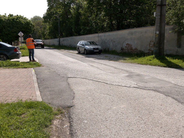 Začiatok prác na parkovisku a ceste DD