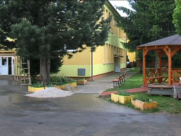 Mobiliár v ŽŠ