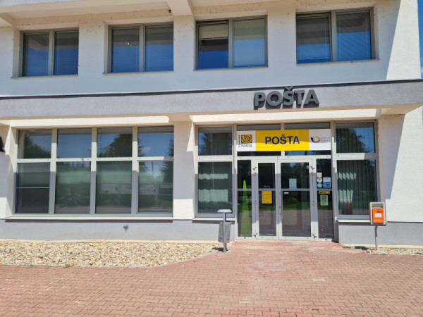 Oznam Pošta Močenok - otváracie hodiny v piatok 11.09.2026