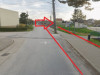 Oznámenie pre chodcov a vodičov o uzatvorení časti chodníka pri Zdravotnom stredisku